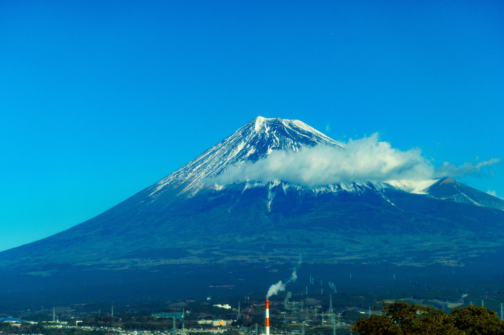 富士山、神奈川からみるか静岡からみるか