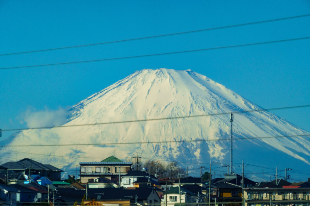 富士山、神奈川からみるか静岡からみるか
