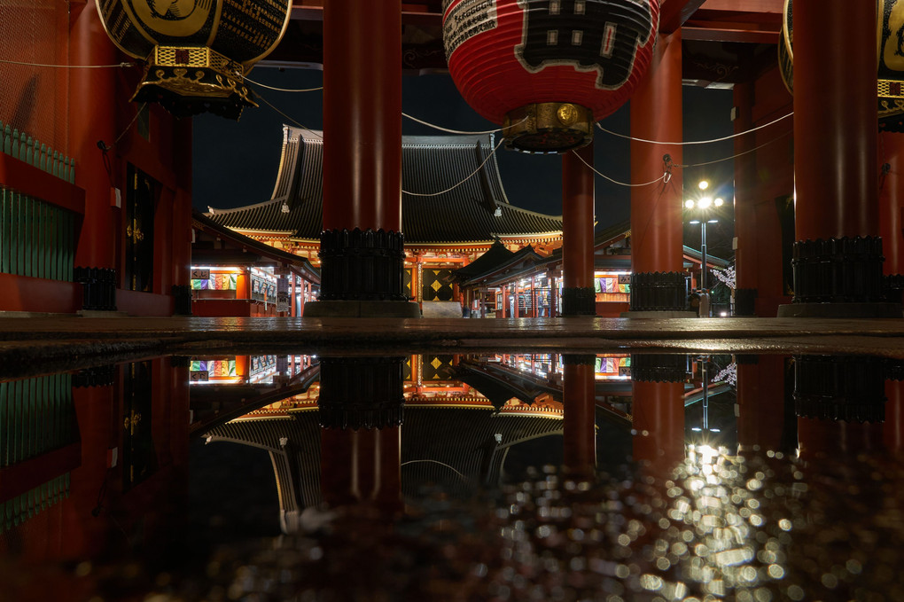 雨上がりの浅草寺