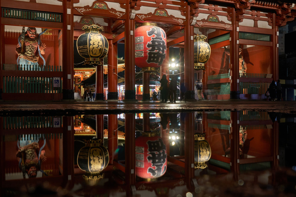 雨上がりの浅草寺