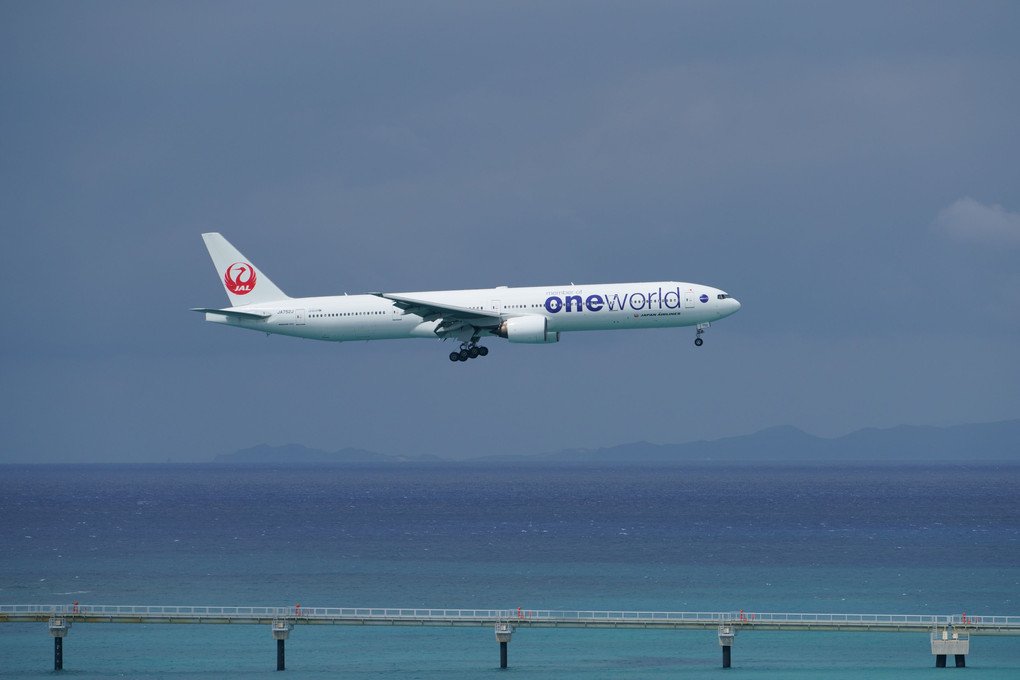 JAL B777 in Okinawa island-1