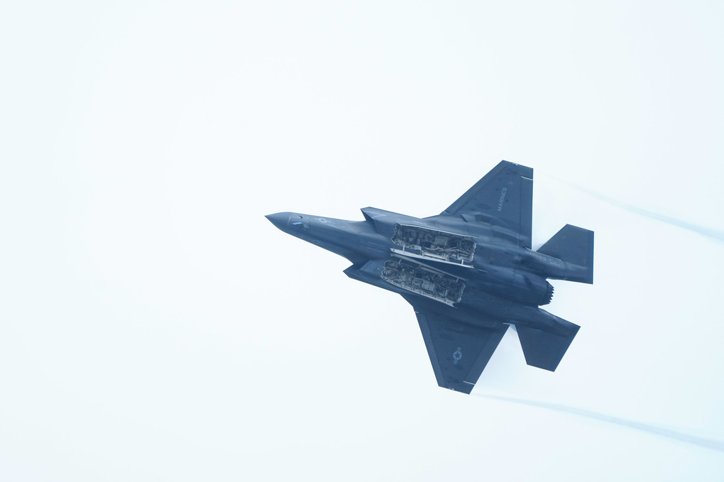 岩国航空祭2023　米軍F35戦闘機 曲技飛行