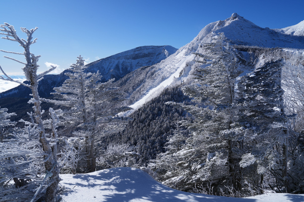 美しい雪の北八ヶ岳登山２日目