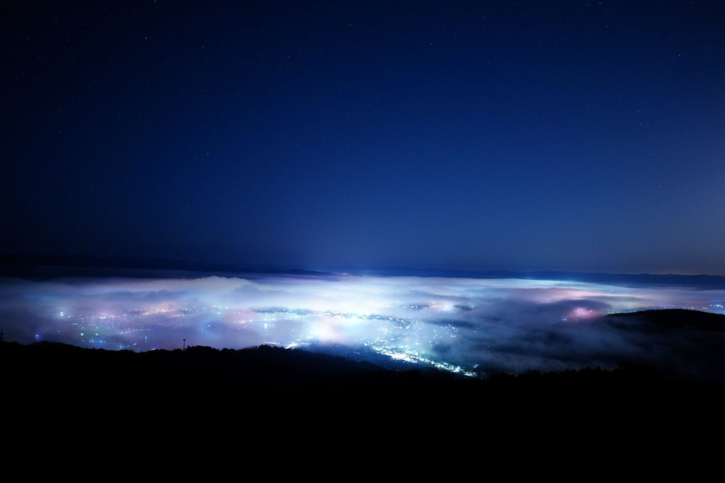 霧の海　三次の夜景