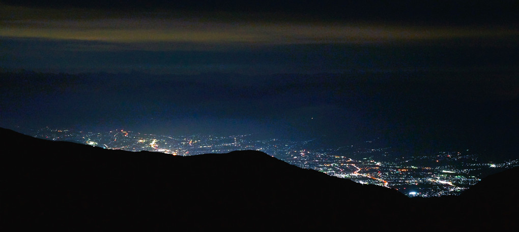北岳山荘からの甲府の夜景