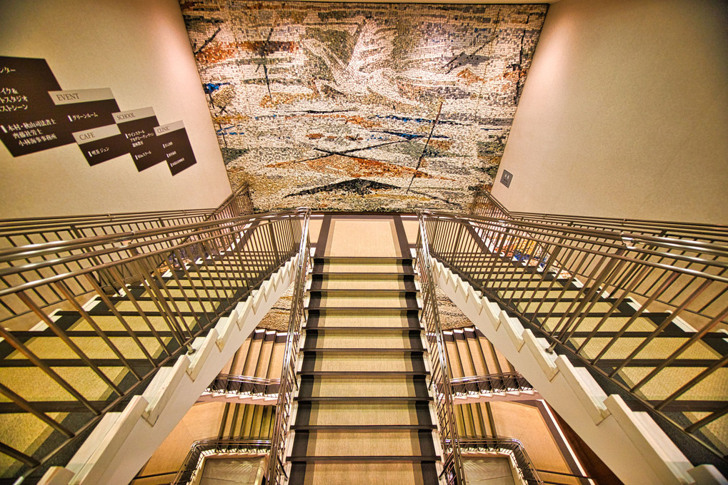 大理石モザイク壁画と大階段＠東京交通会館/有楽町