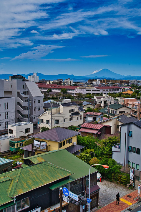 江ノ電を探せ！富士山と江ノ電風景＠湘南江の島駅