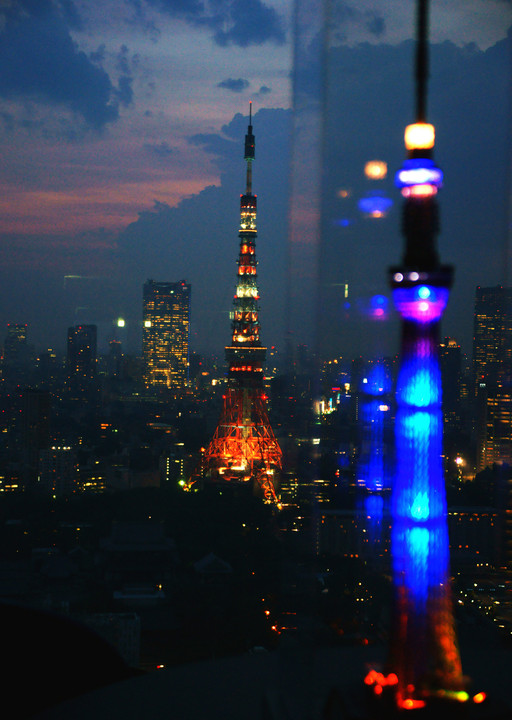 スカイツリーの模型と東京タワー