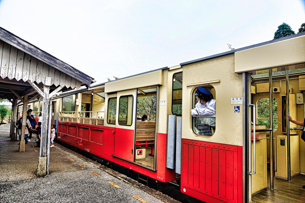 高滝駅でトロッコ列車