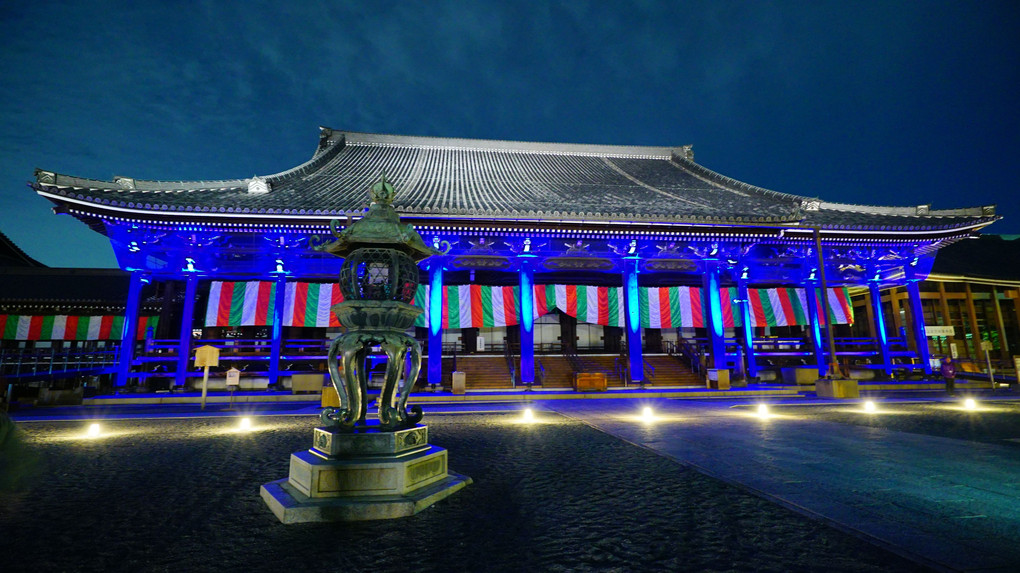 西本願寺の夜