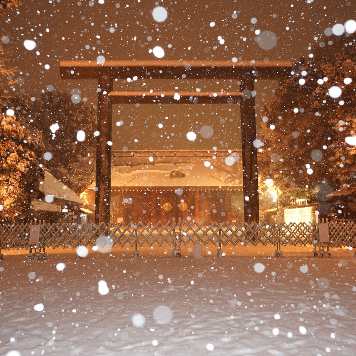 雪夜の靖国神社