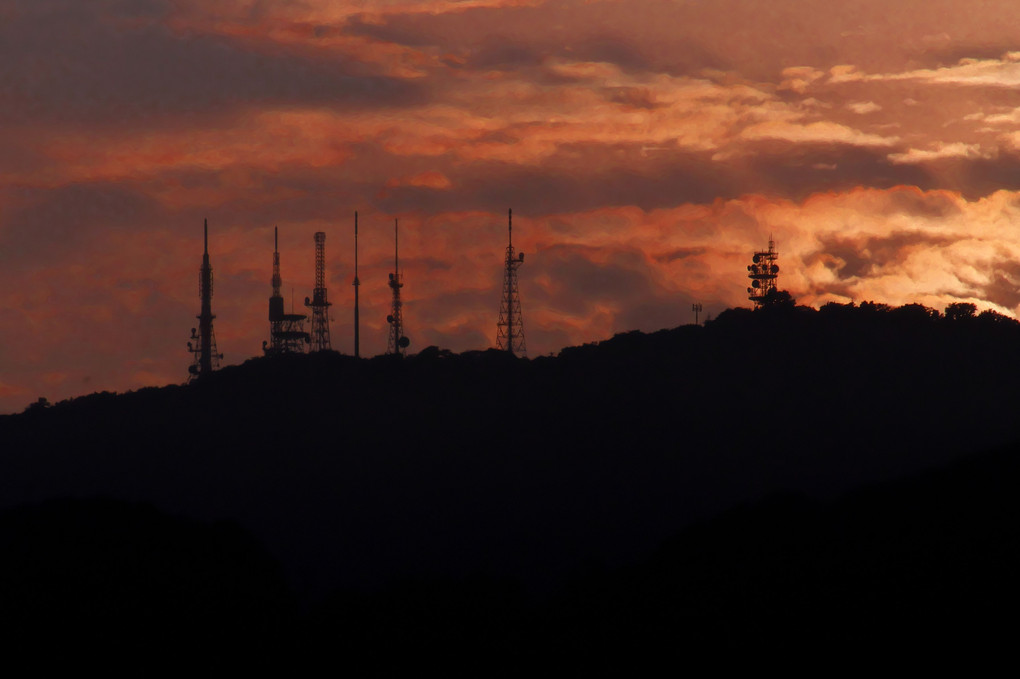 生駒山の夜明け