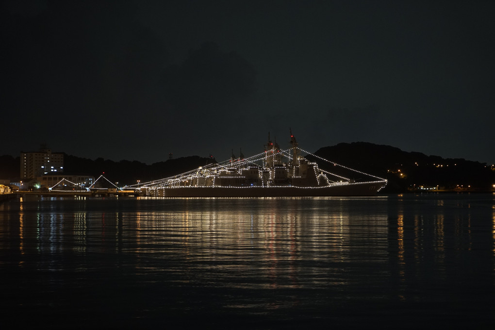 横須賀　電灯艦飾