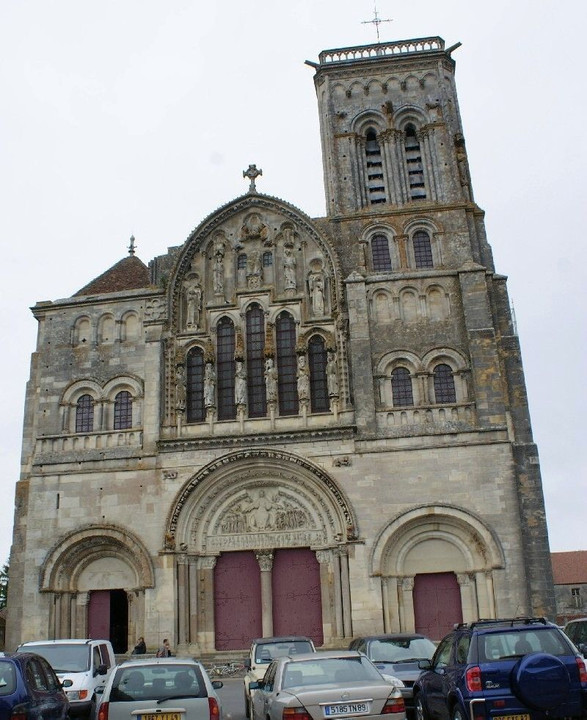 ヴェズレーのサント・マドレーヌ大聖堂の写真