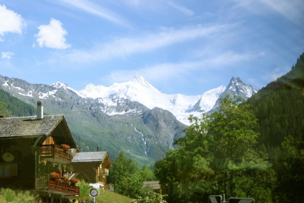スイスのサンリュック村の景色
