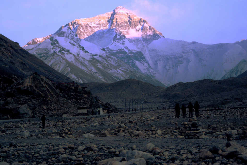 チベットのエベレスト　ベースキャンプへのツアー