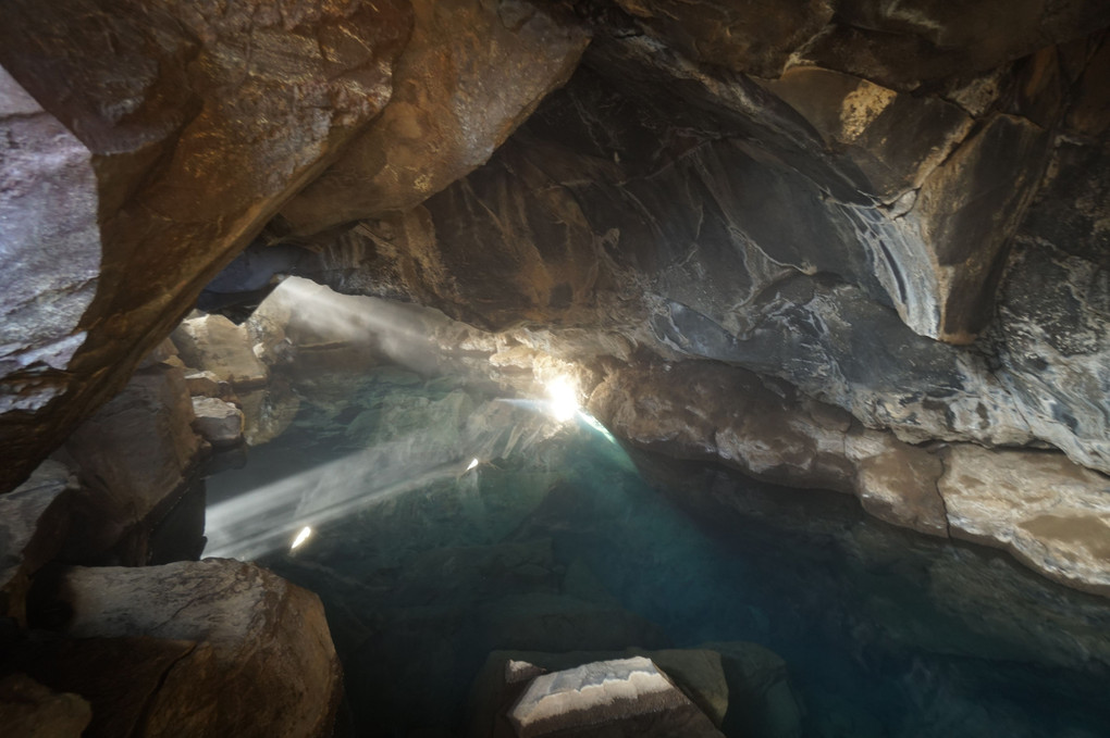 温泉洞窟