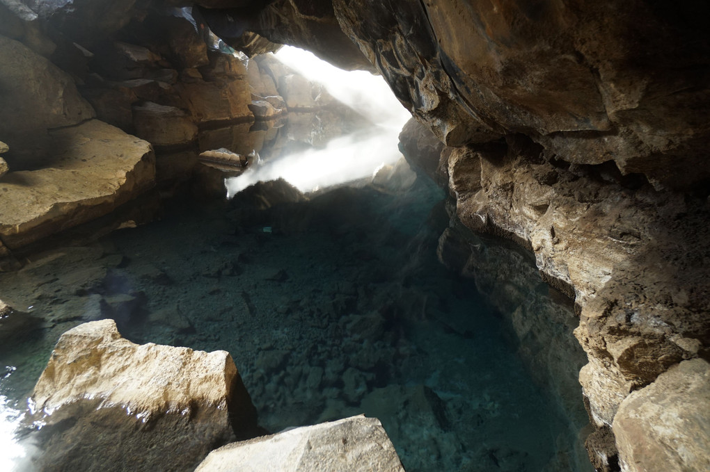 温泉洞窟