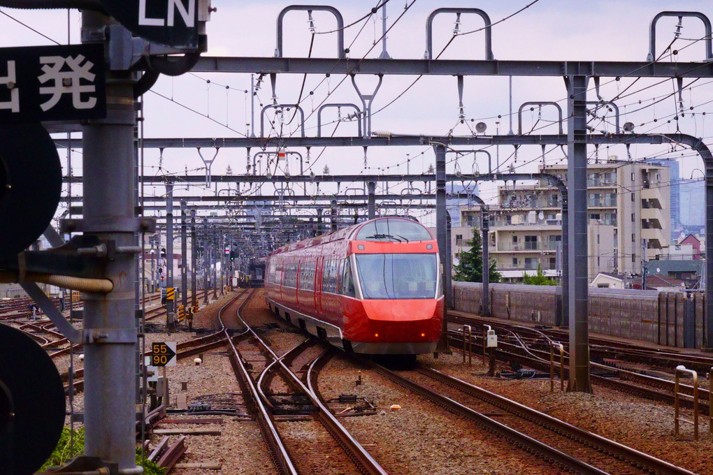 赤いロマンスカー：３(70000型GSE) ＠経堂駅