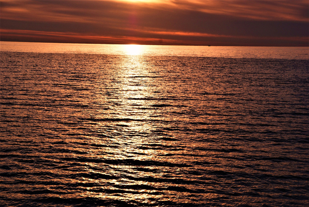 越後 七浦 間瀬海岸の夕日