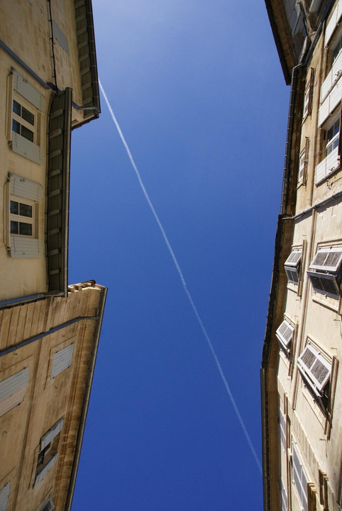 contrail in blue