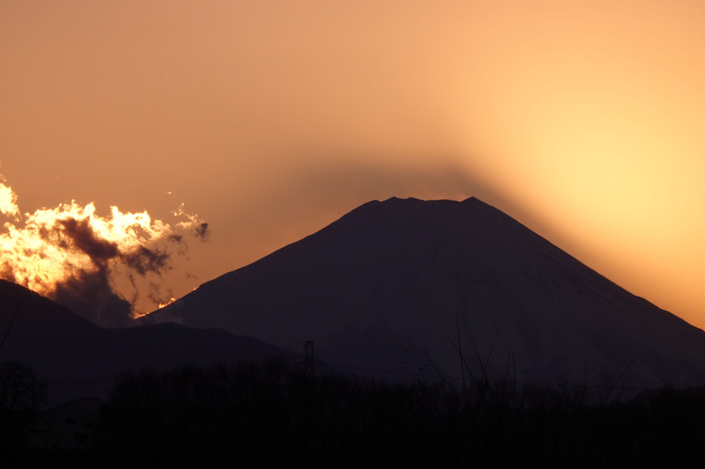 富士山の光と影