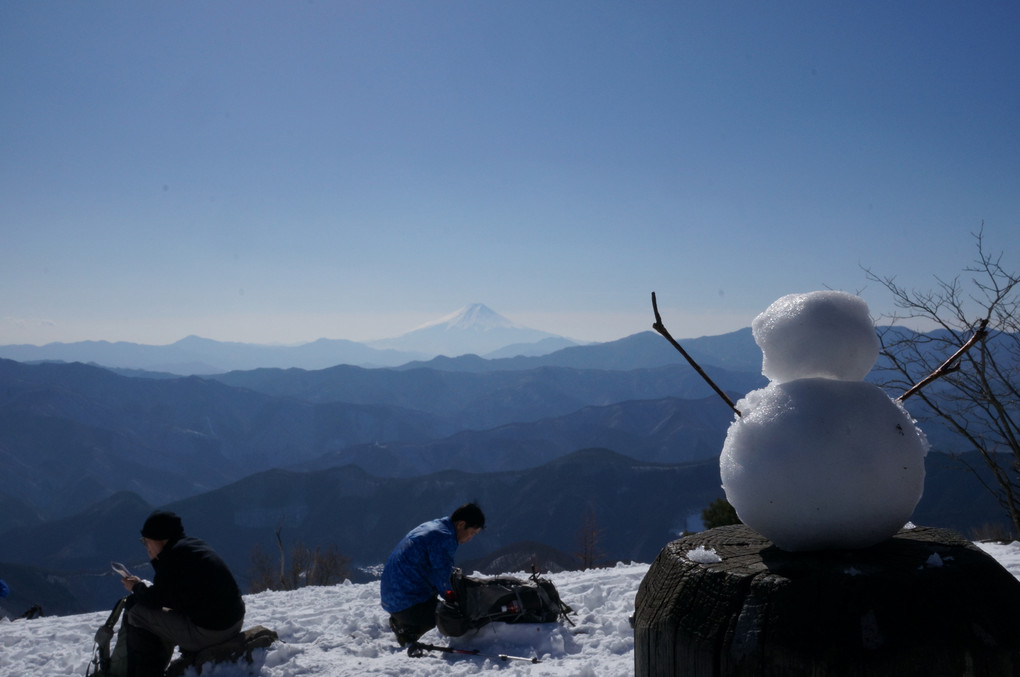 雪だるま　富士山を望む