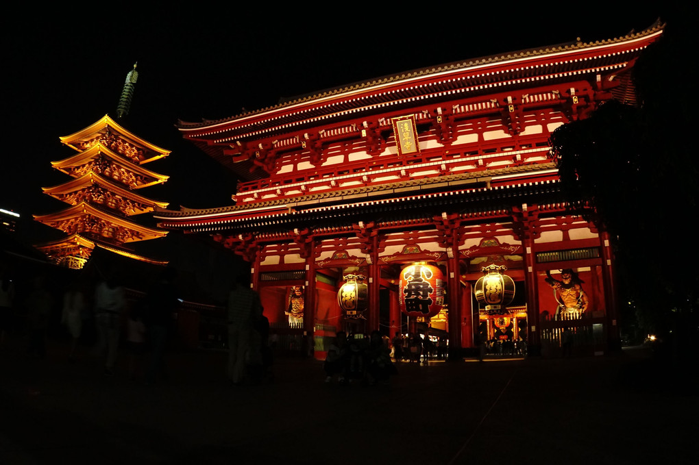 初体験　夜の浅草寺