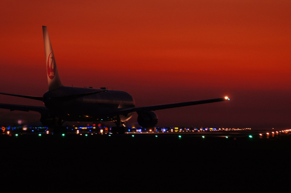 熊本空港の夕闇