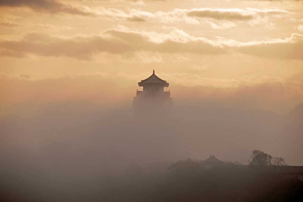霧の姫路城