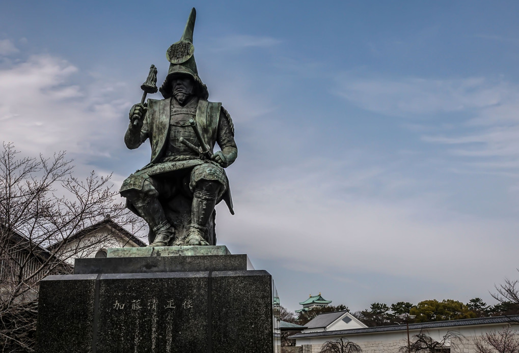 加藤清正像と彼の作品・名古屋城