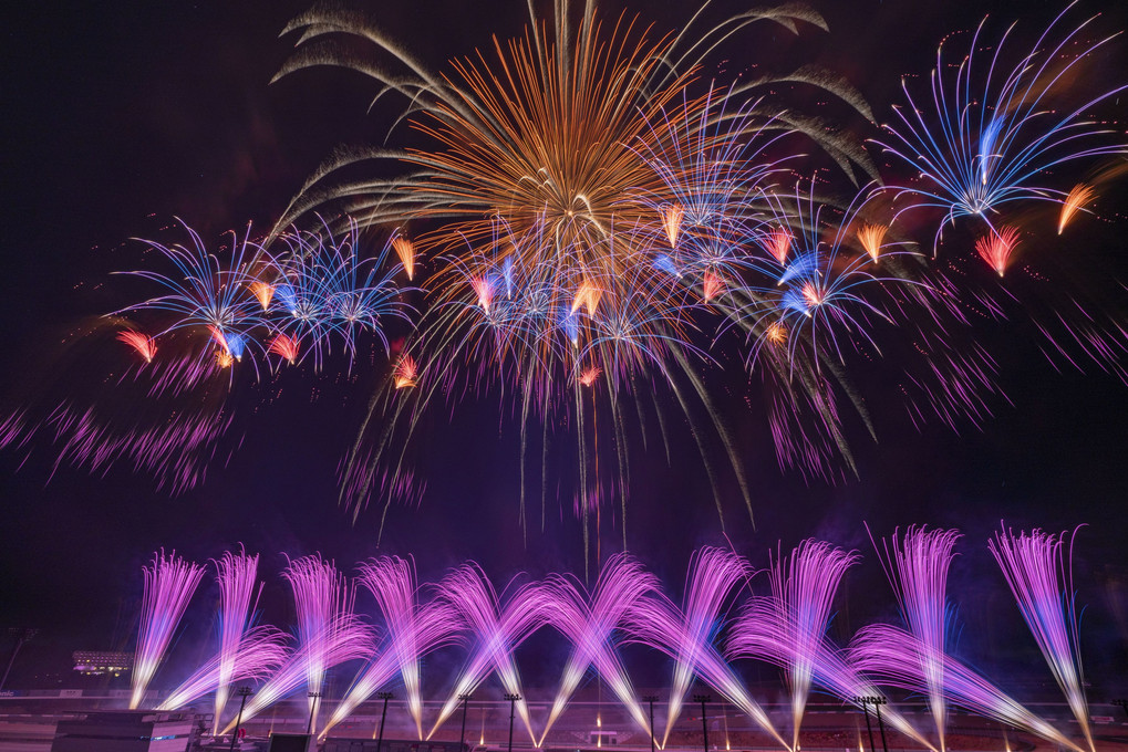 ツインリンクもてぎ “New Year Celebration” 花火と音の祭典