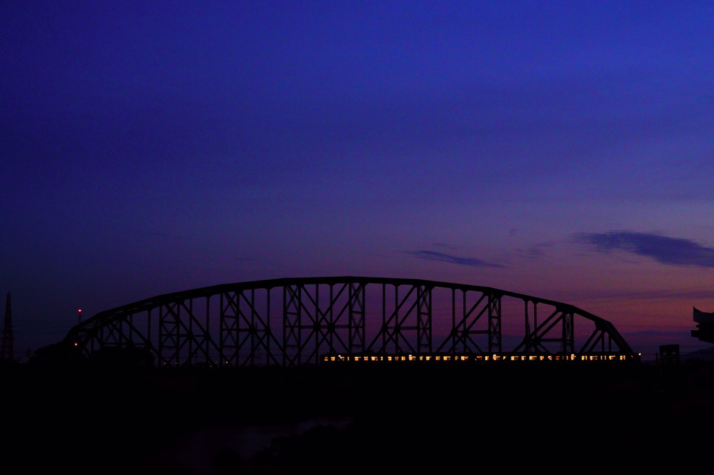 宇治川橋梁の夕景