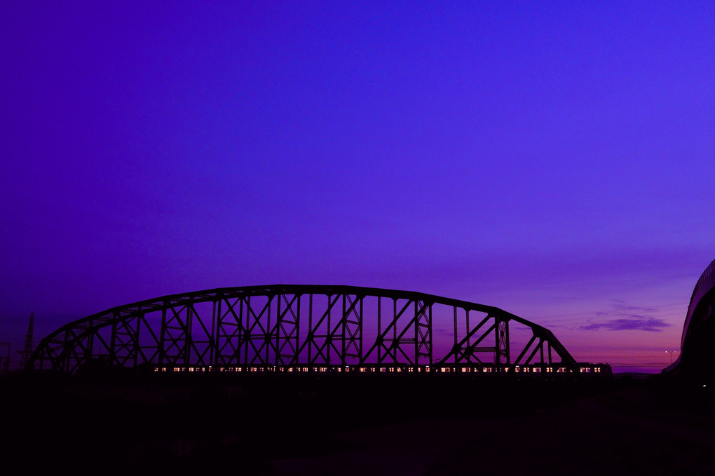 宇治川橋梁の夕景