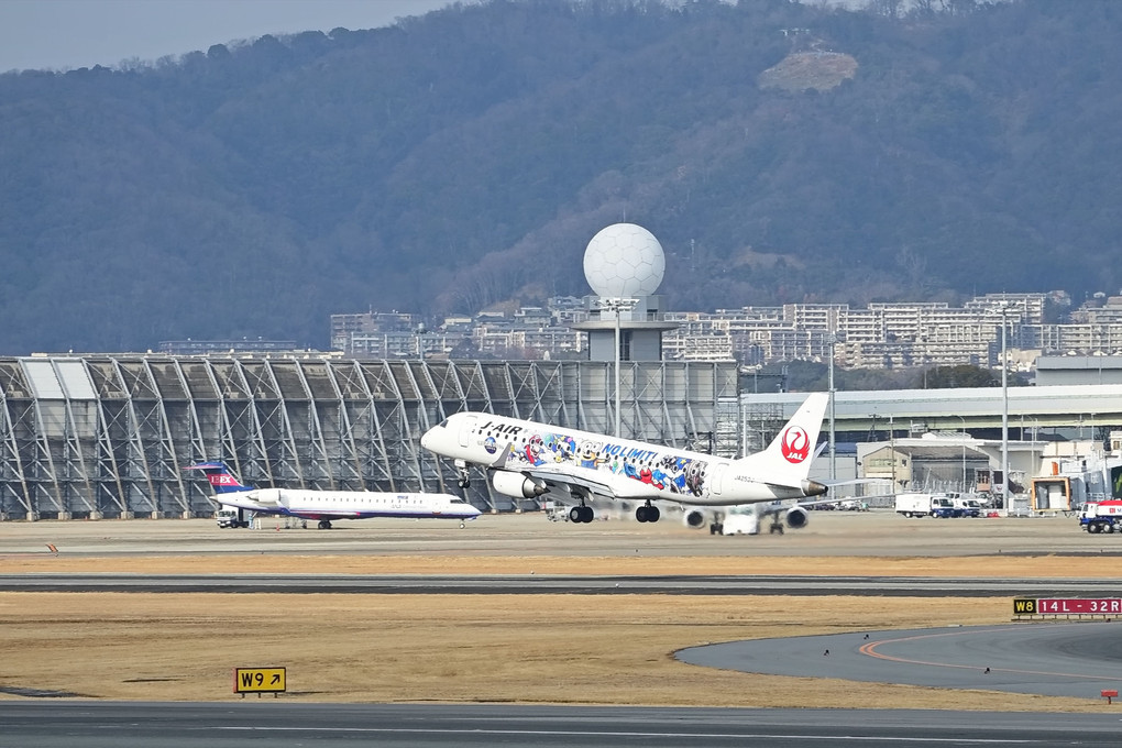 JAL×ユニバーサル・スタジオ・ジャパン ジェット 特別塗装機