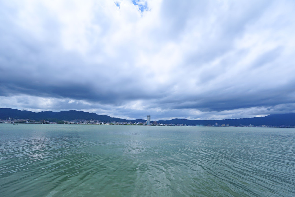 迫力の空と琵琶湖