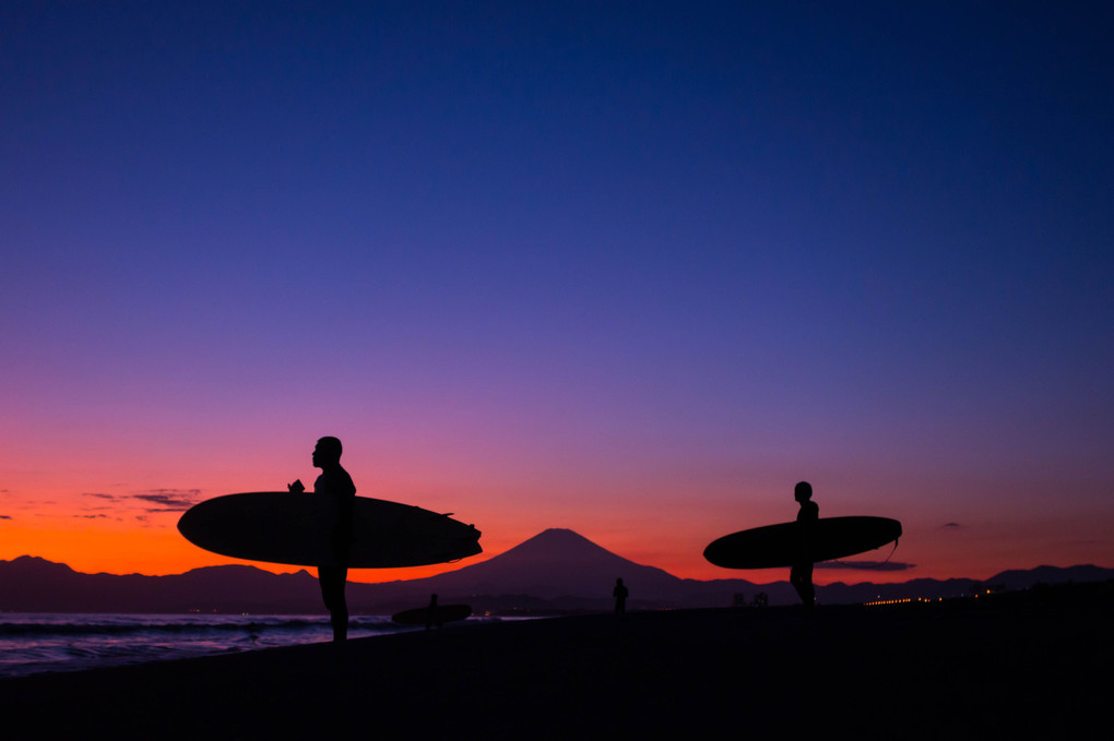 Twilight Surfers