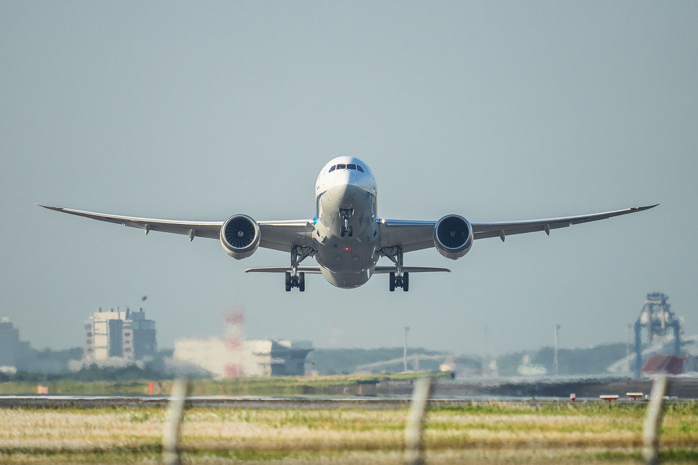 ANA B787-8 迫力のテイクオフ