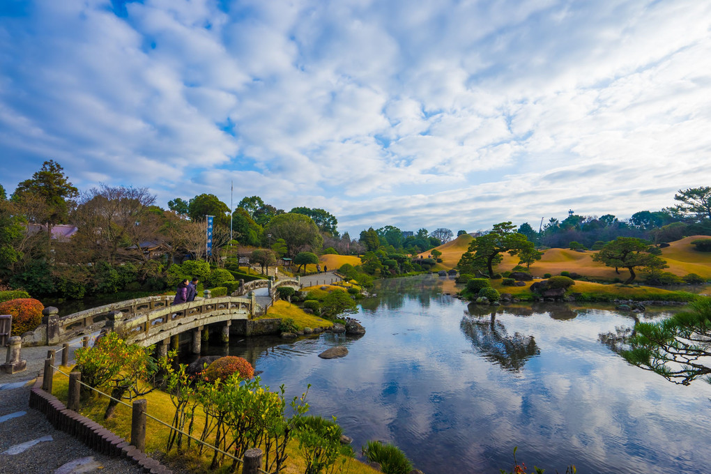 桃山式の優美な回遊式庭園 水前寺成趣園