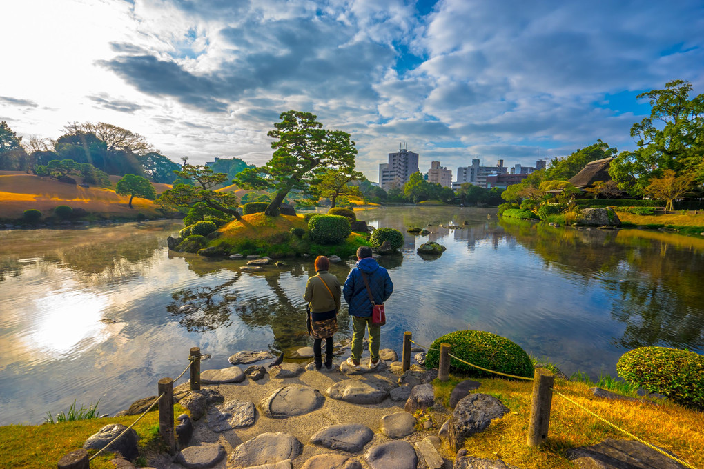 桃山式の優美な回遊式庭園 水前寺成趣園