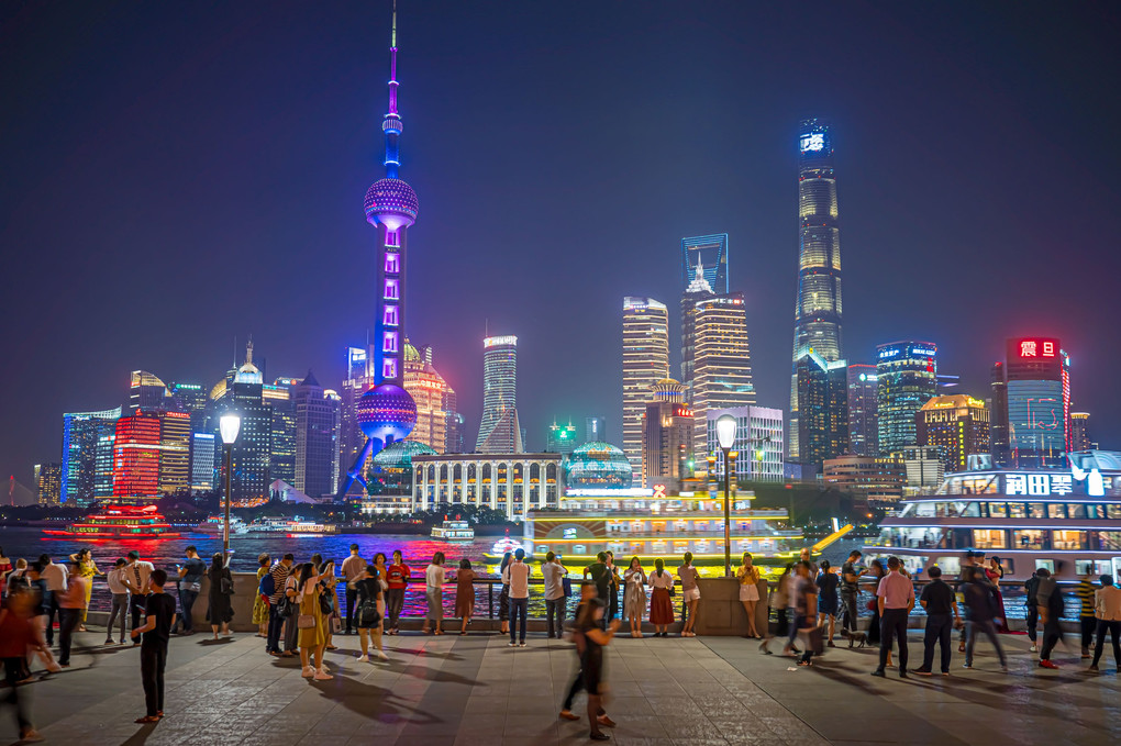 The Shanghai 〜 浦東の高層ビル群の夜景