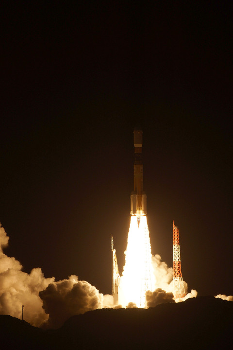 Launch of H-2BF4 with HTV-4