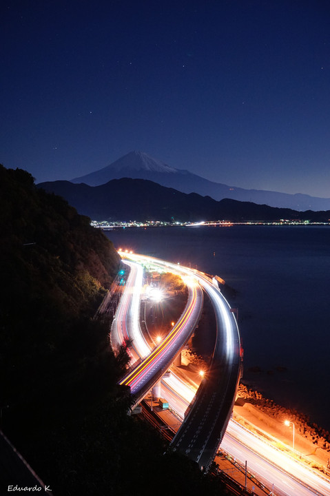 薩埵峠からの夜富士