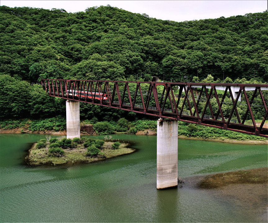 湯 西 川 橋 梁 