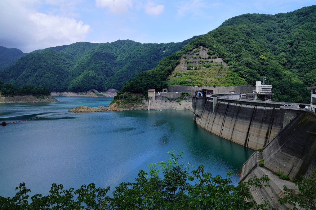 ダムからの風景