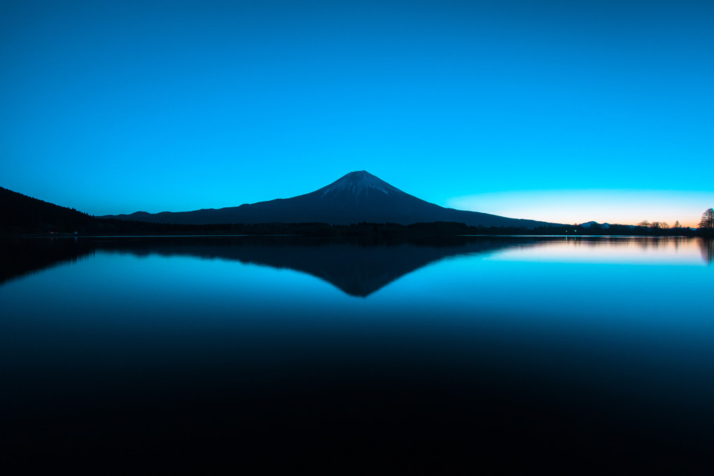 田貫湖の夜明け