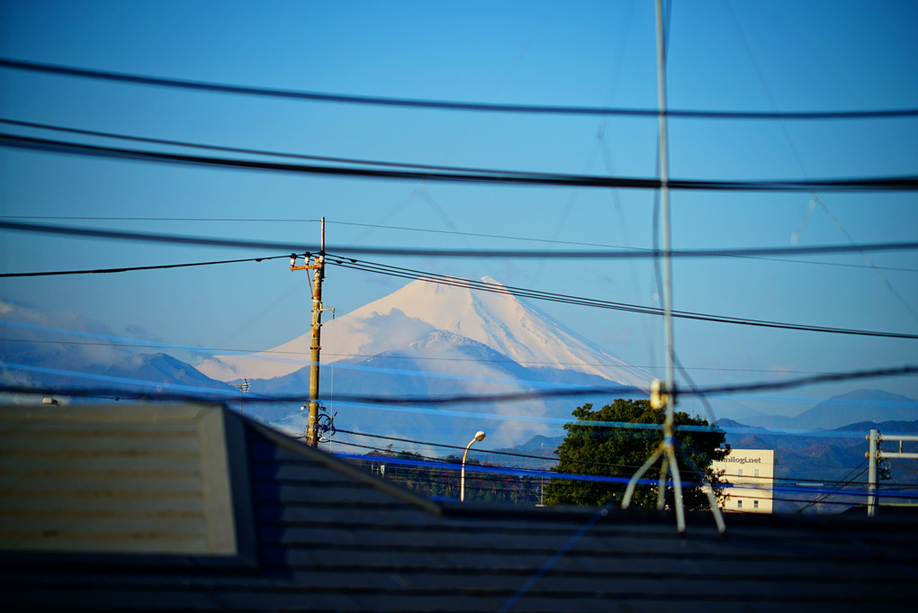自宅から見える今日の富士山　朝7時39分 
