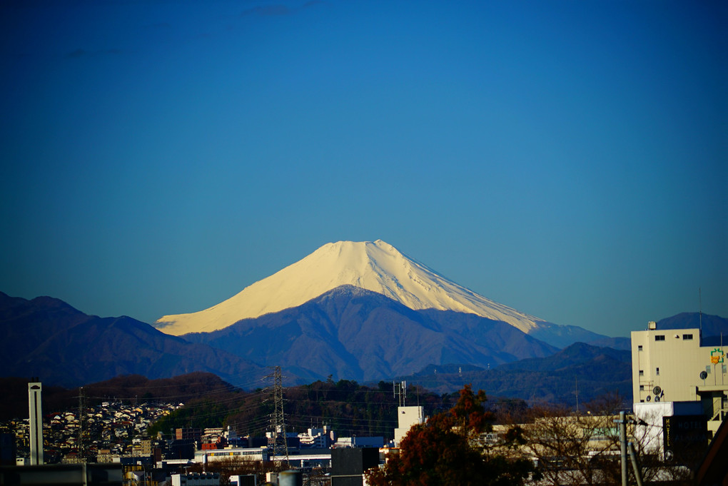 自宅から数分歩いて見える今日の富士山　