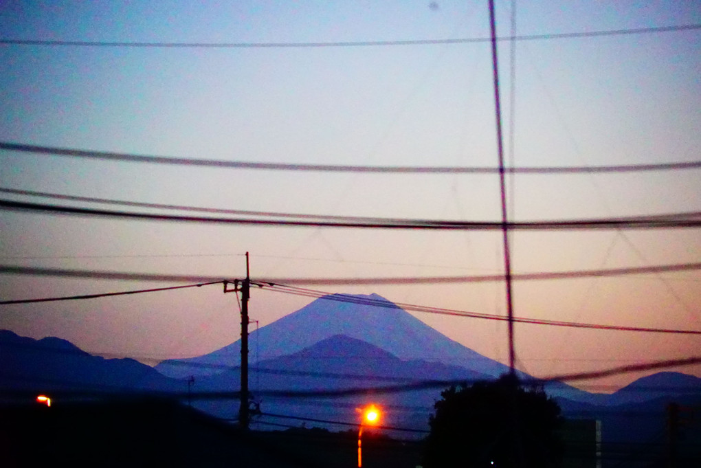 わが家から見える富士山の夕景　　ISO10万