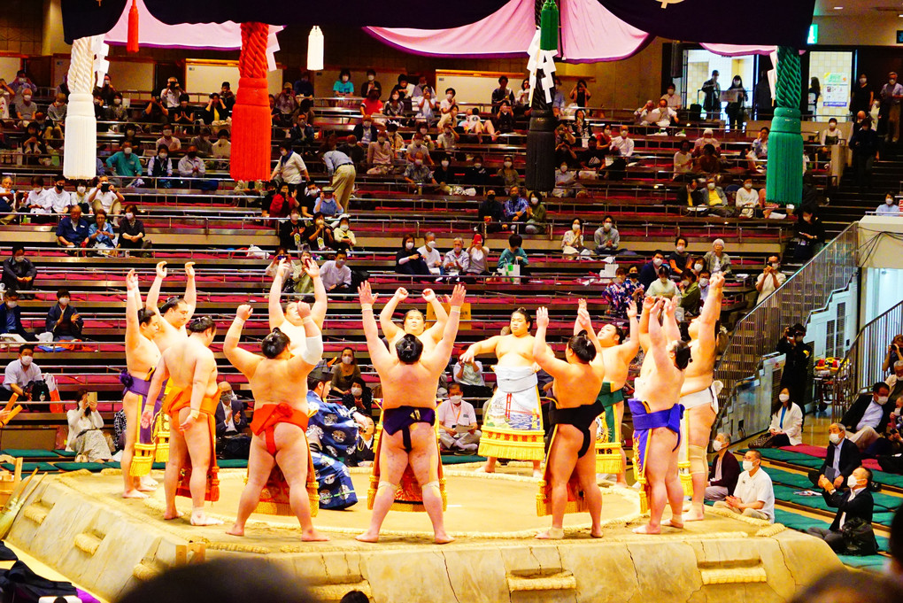 大相撲五月場所13日目の観戦に行きました。